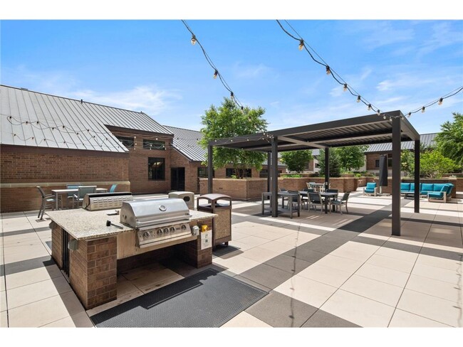 Building Photo - 20 NE 2nd St