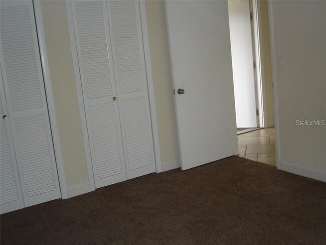 Building Photo - 7211 W Country Club Dr N