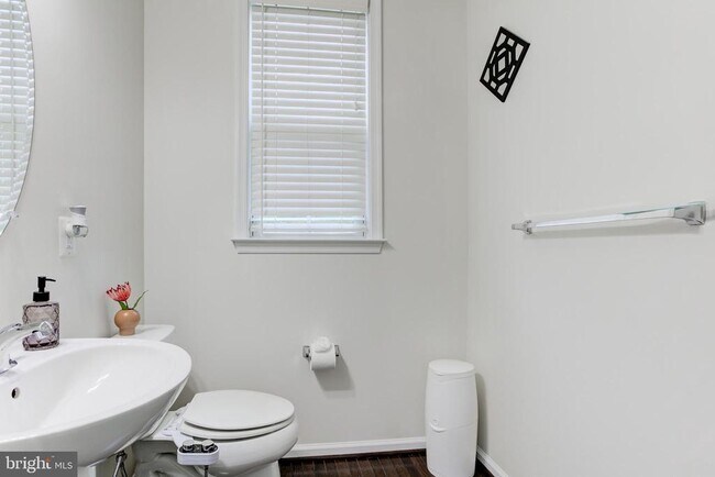 Building Photo - 22800 Bubbling Brook Dr