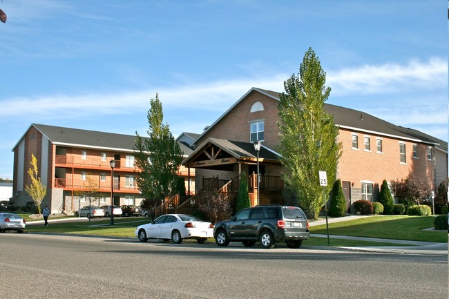 Primary Photo - Nauvoo House Apartments