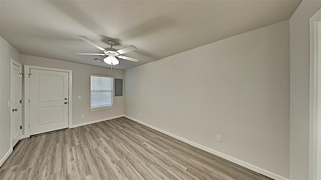 Building Photo - 1324 NW 111th St