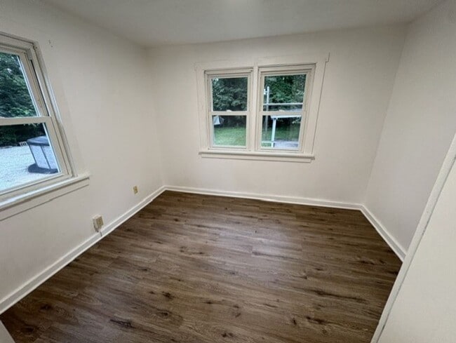 Building Photo - Updated West Akron Home with Flexible Living Space, Large Yard & Garage
