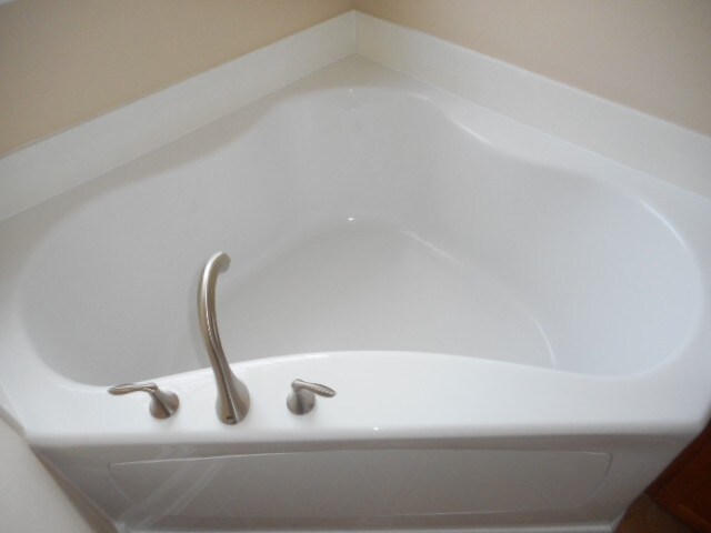 Building Photo - 5279 Crosswinds Rd