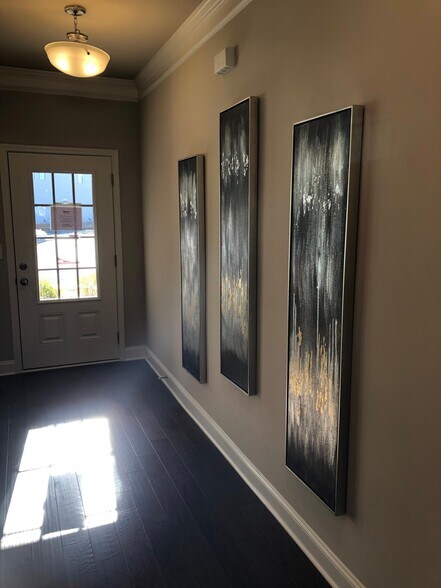 Front Door Entry - 2904 Weyhill Trl