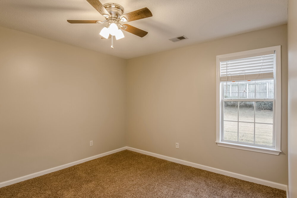 Building Photo - 9893 Farmyard Dr