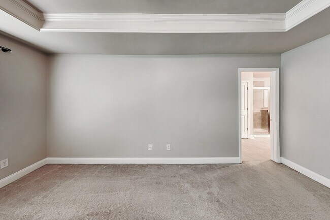 Building Photo - 232 Braemore Mill Dr