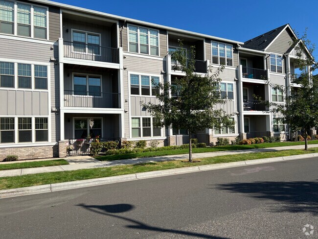 Building Photo - 16322 NW Chadwick Way