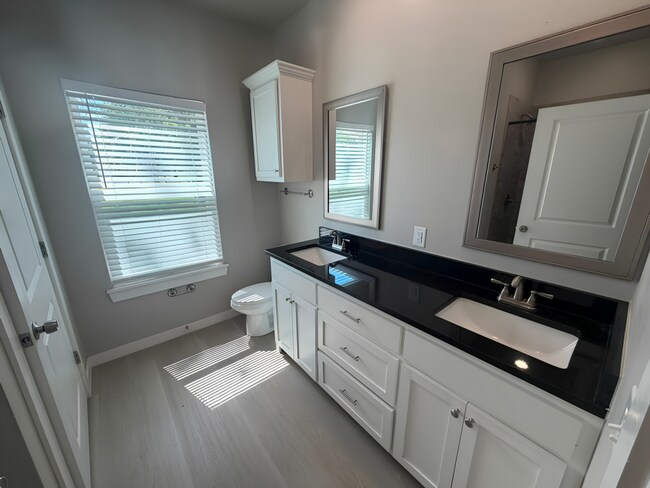 Building Photo - Beautiful, Pet-friendly 2-Bedroom, 2-Bath Home in Perry!