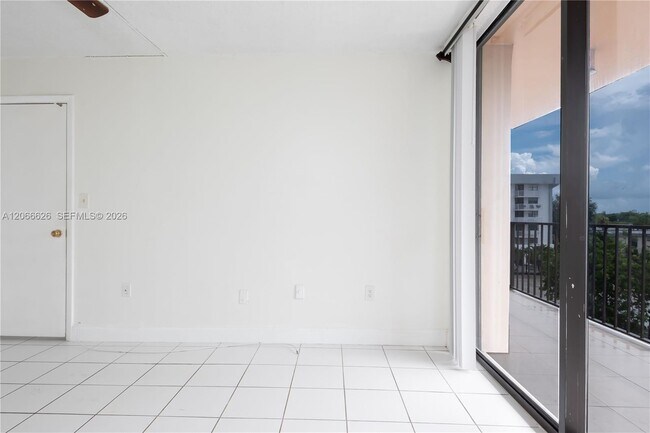 Building Photo - 16751 NE 9th Ave