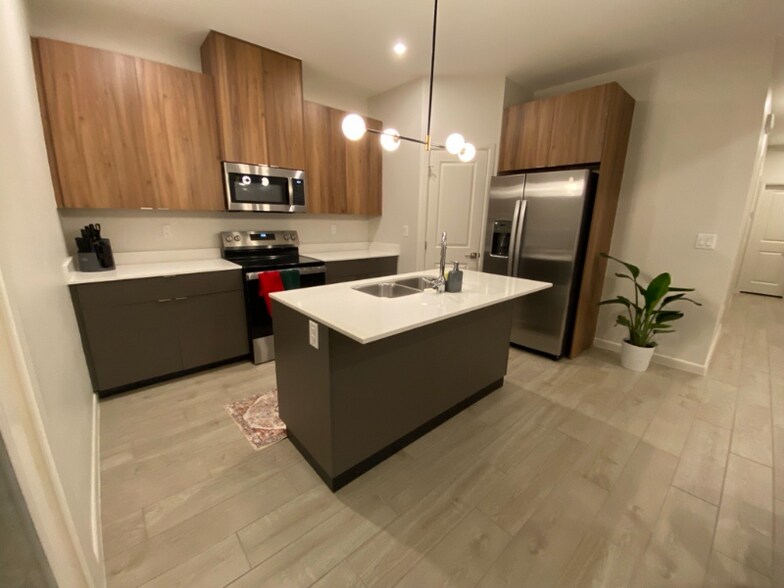 Building Photo - 3412 Duke Ave