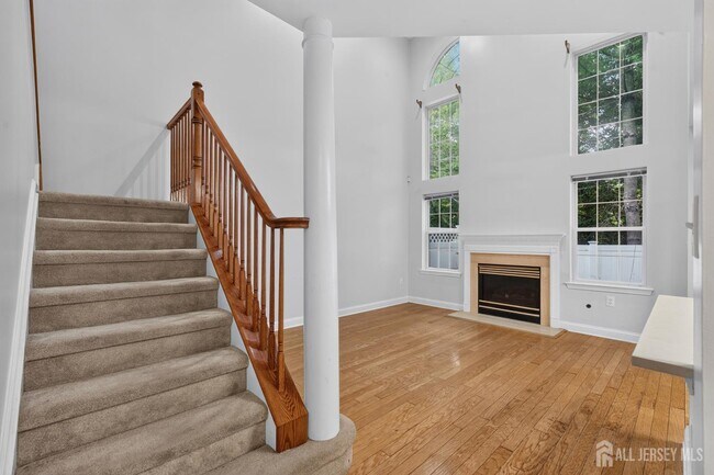 Building Photo - 201 Waldorf Dr