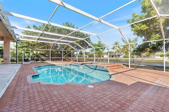 Building Photo - 8281 SW 84th Terrace