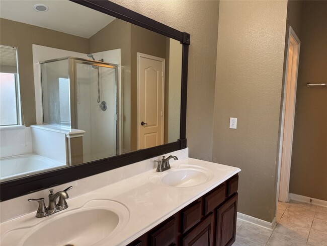 Building Photo - 3706 Grand Hills Ln