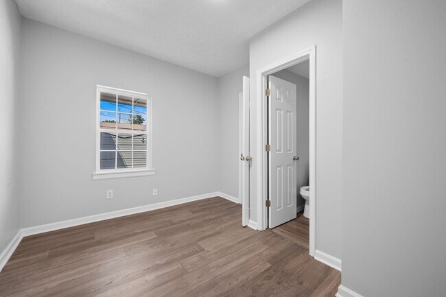 Building Photo - 2510 Fort Campbell Blvd