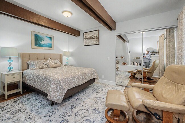 Building Photo - Luxury furnished retreat in Carmel Valley