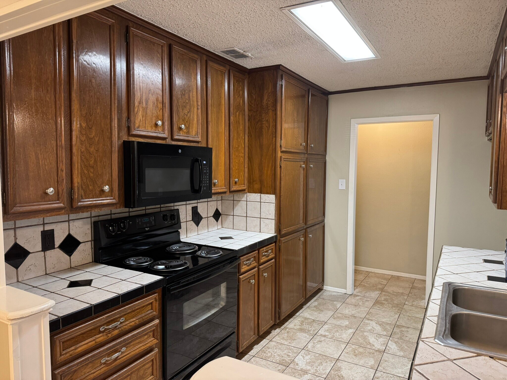 Building Photo - 1524 Timber Creek Dr