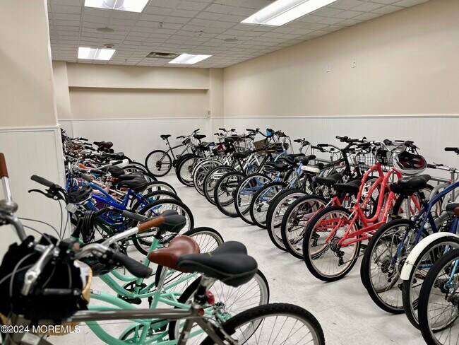 Building Photo - 700 Ocean Ave N