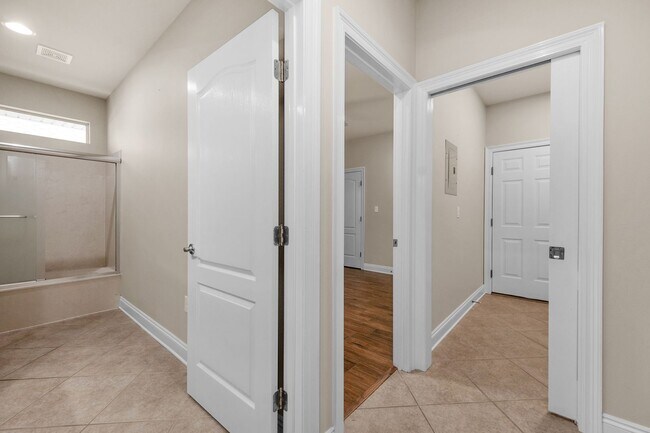 Building Photo - Luxury Living with Saltwater Pool, Florida Room & Generator