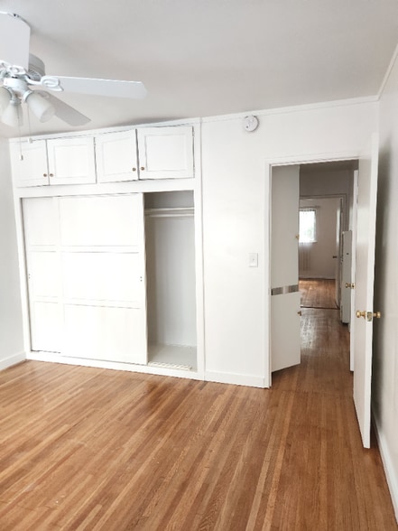 Building Photo - 1850 N La Brea Ave