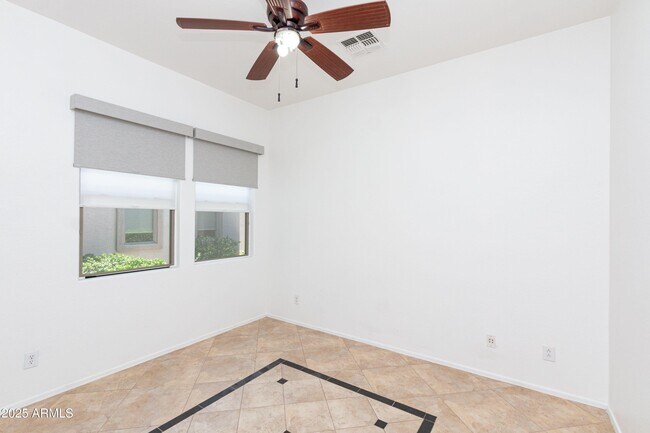 Building Photo - 2310 W Sienna Bouquet Pl