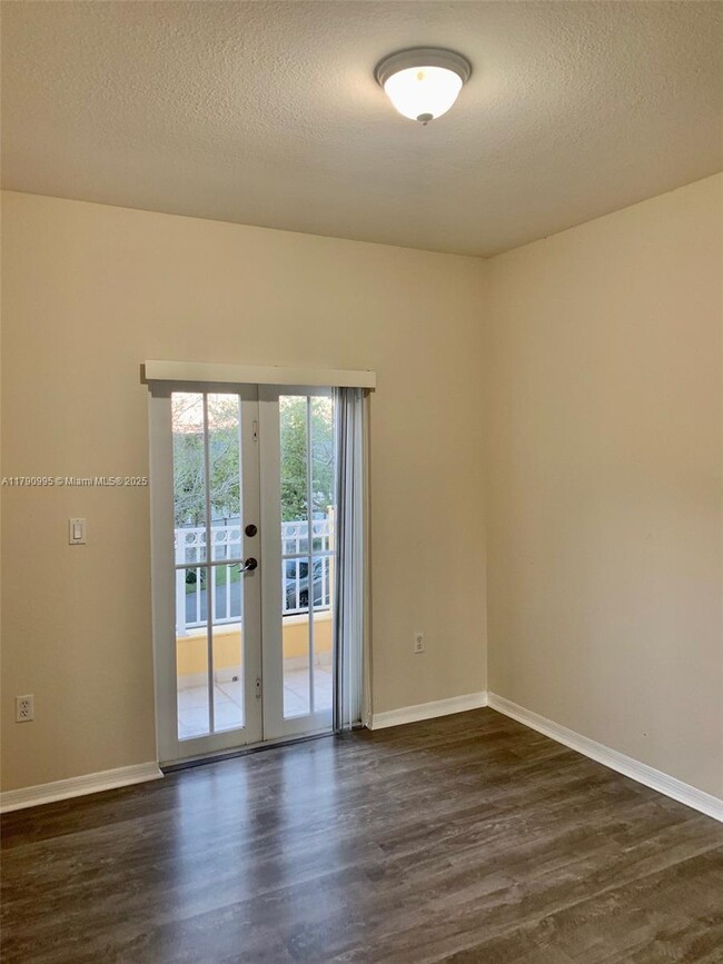 Building Photo - 8219 SW 165th Ct