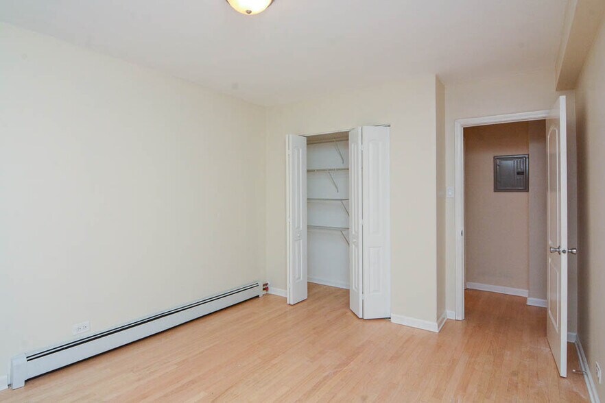 Building Photo - 4180 N Marine Dr