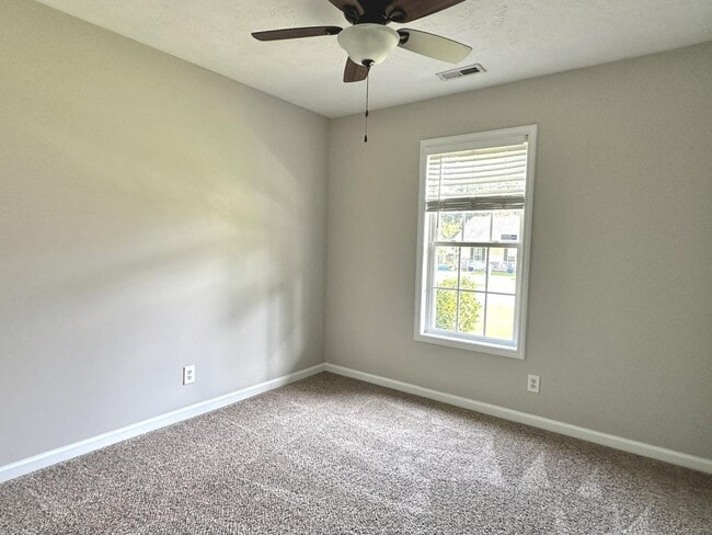 Building Photo - 124 Bayou Ct