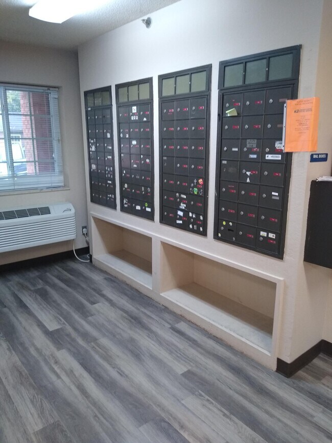 Building Photo - Wendell Apartments