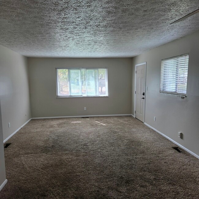 Building Photo - 4901 Guthrie Dr