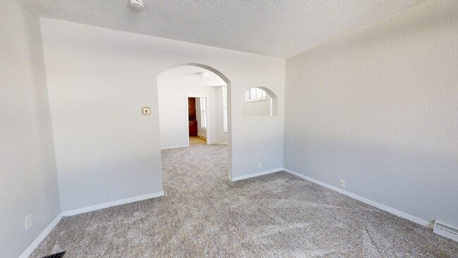 Building Photo - 325 N 10th Ave W