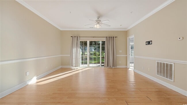 Building Photo - 4880 Dahlia Ct
