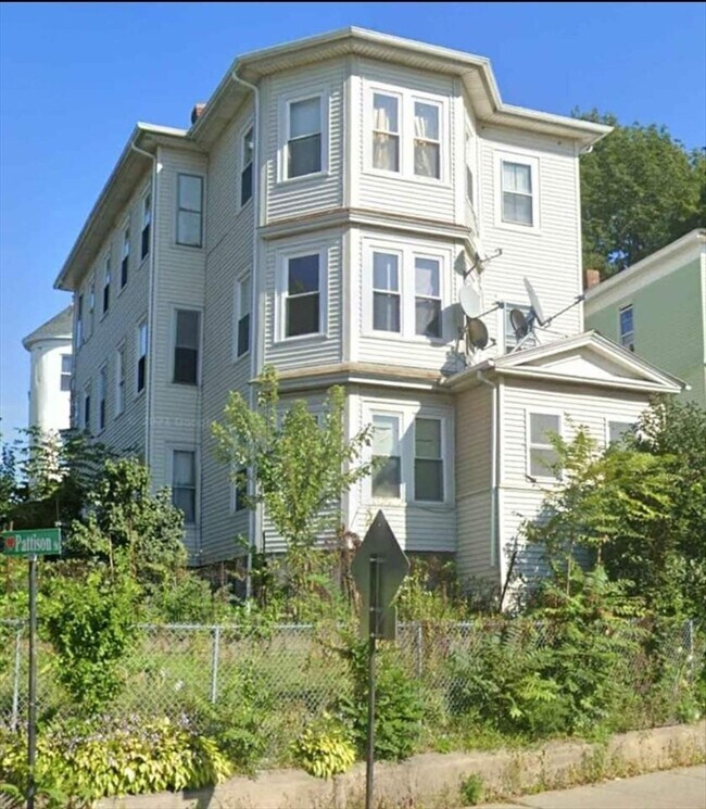 Building Photo - 37 Vernon St