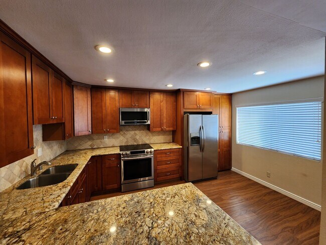 Building Photo - San Carlos - Fully Remodeled - Two Story T...