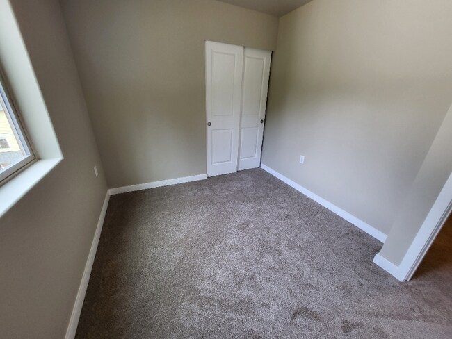Building Photo - 2509 Sand Dollar Rd W