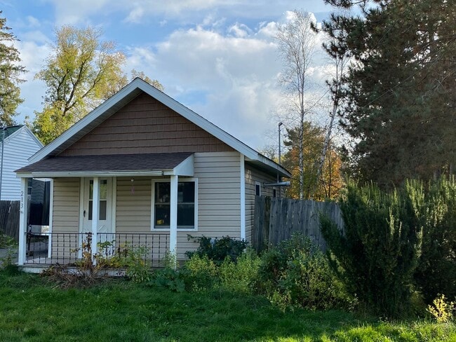 Building Photo - 1 Bed 1 Bath Single Family Home in Wausau