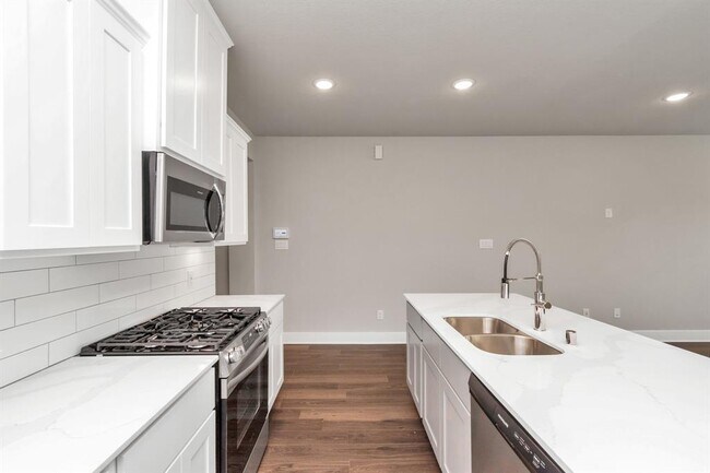 Building Photo - 10510 Moon Vly Ln