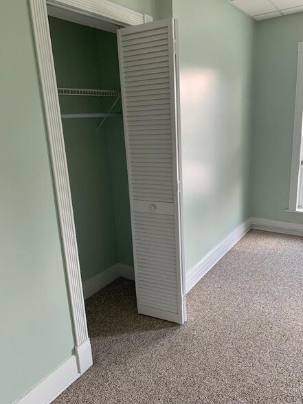 Building Photo - 928 W 3rd St