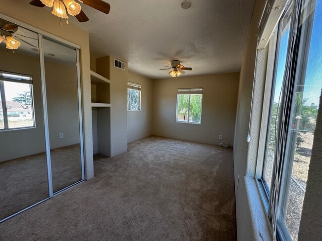 Building Photo - Cherry Valley 1