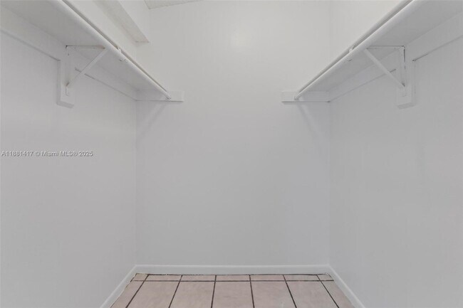 Building Photo - 10387 SW 209th Ln