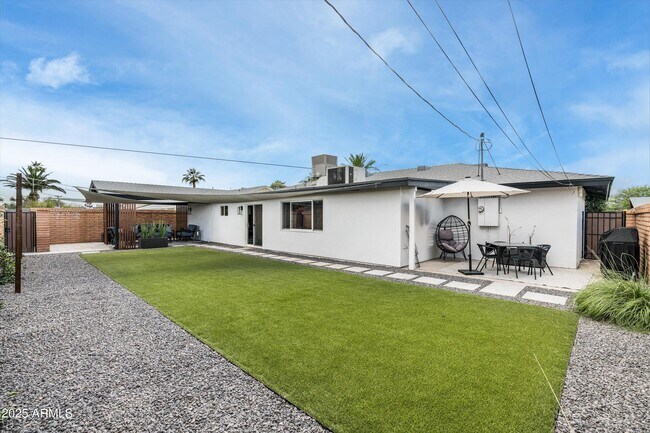 Building Photo - 8341 E Hubbell St