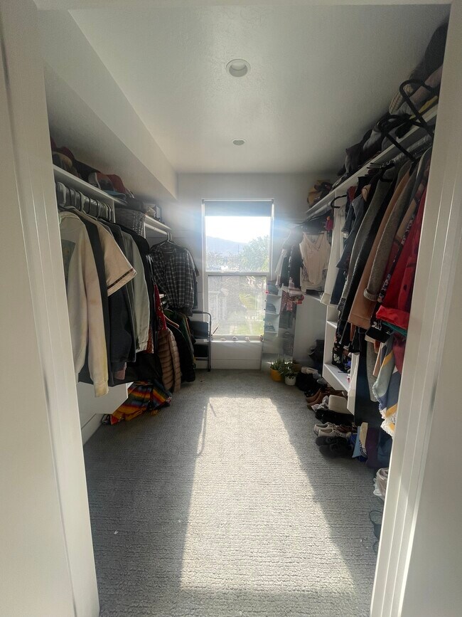 Building Photo - 433 E 2100 S