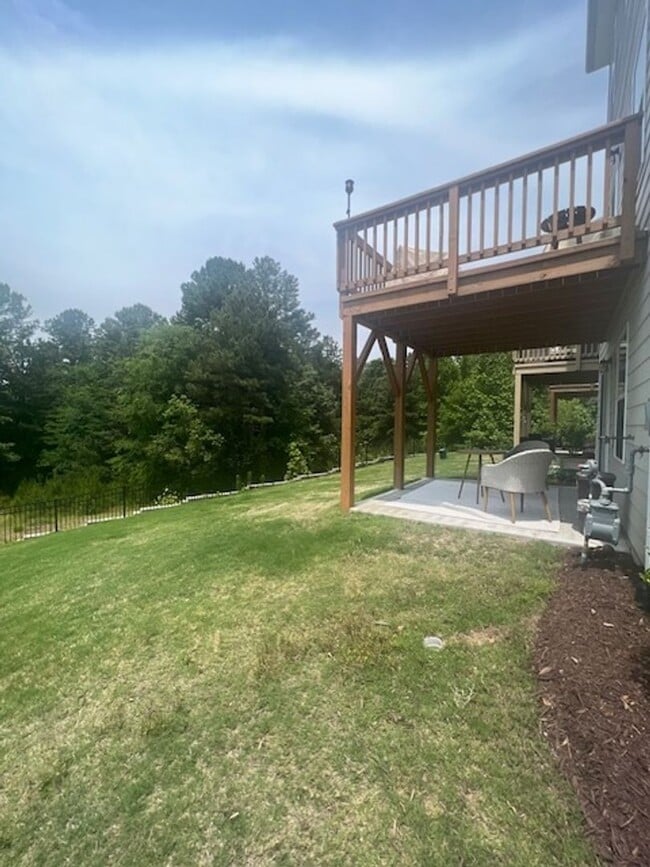 Building Photo - FULLY FURNISHED high-end beautiful 3 bedroom 3 1/2 bath home in Creekside Commons.