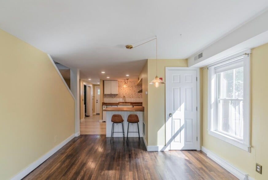 Kitchen/Dining - 449 High St