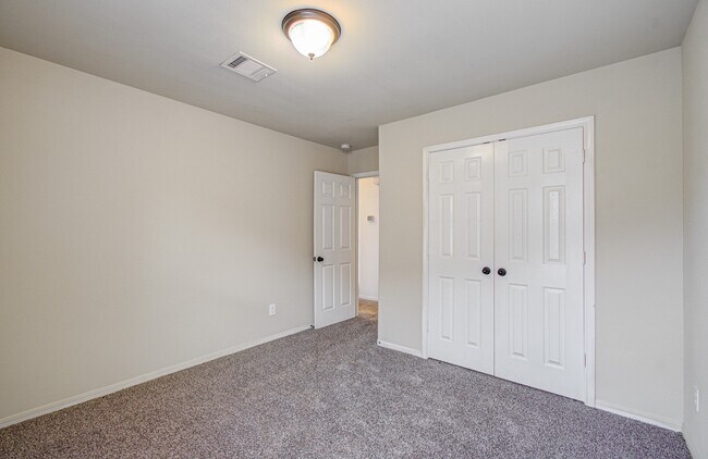 Building Photo - 23023 Black Mountain Ash Ct