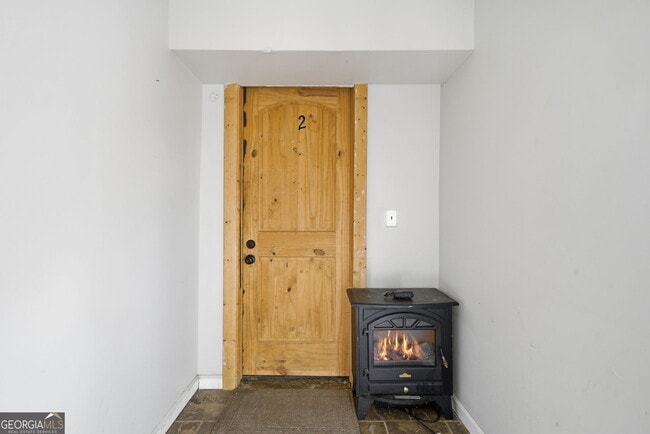 Building Photo - 212 Chandler St