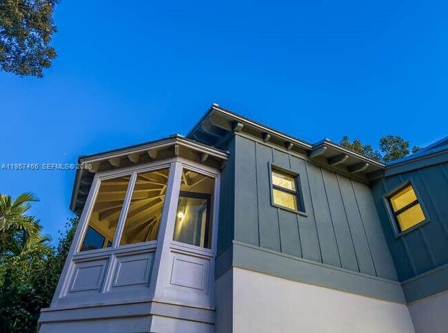 Building Photo - 2330 Overbrook St