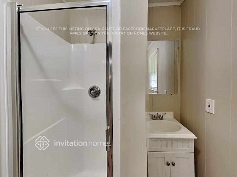 Building Photo - 12 Cherry Cir