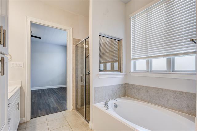 Building Photo - 4248 Del Rey Ave