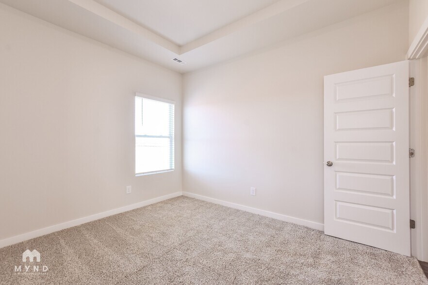 Building Photo - 26289 Beech Grv Ln NW