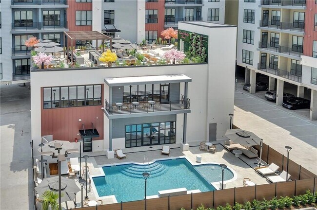 Building Photo - 3100 Lake Villa Dr